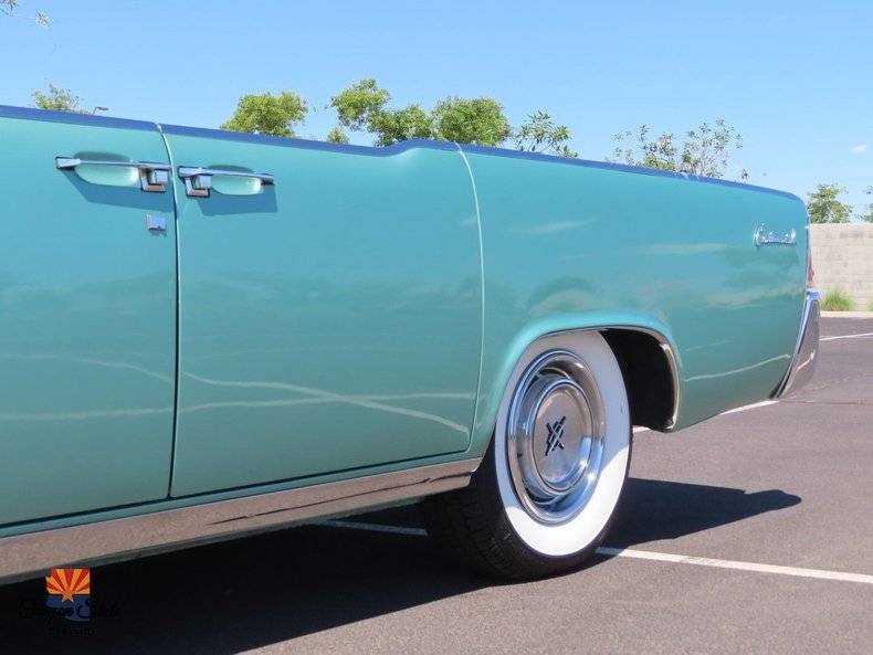 Lincoln-continental-1961-green-44