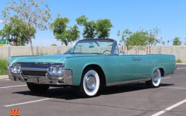 Lincoln-continental-1961-green-5