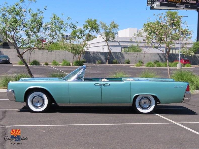 Lincoln-continental-1961-green-6