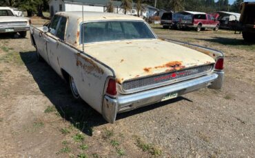 Lincoln-continental-1961-white-17