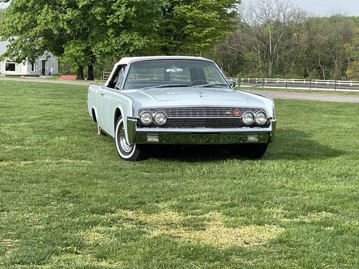 Lincoln-continental-1962-blue-4