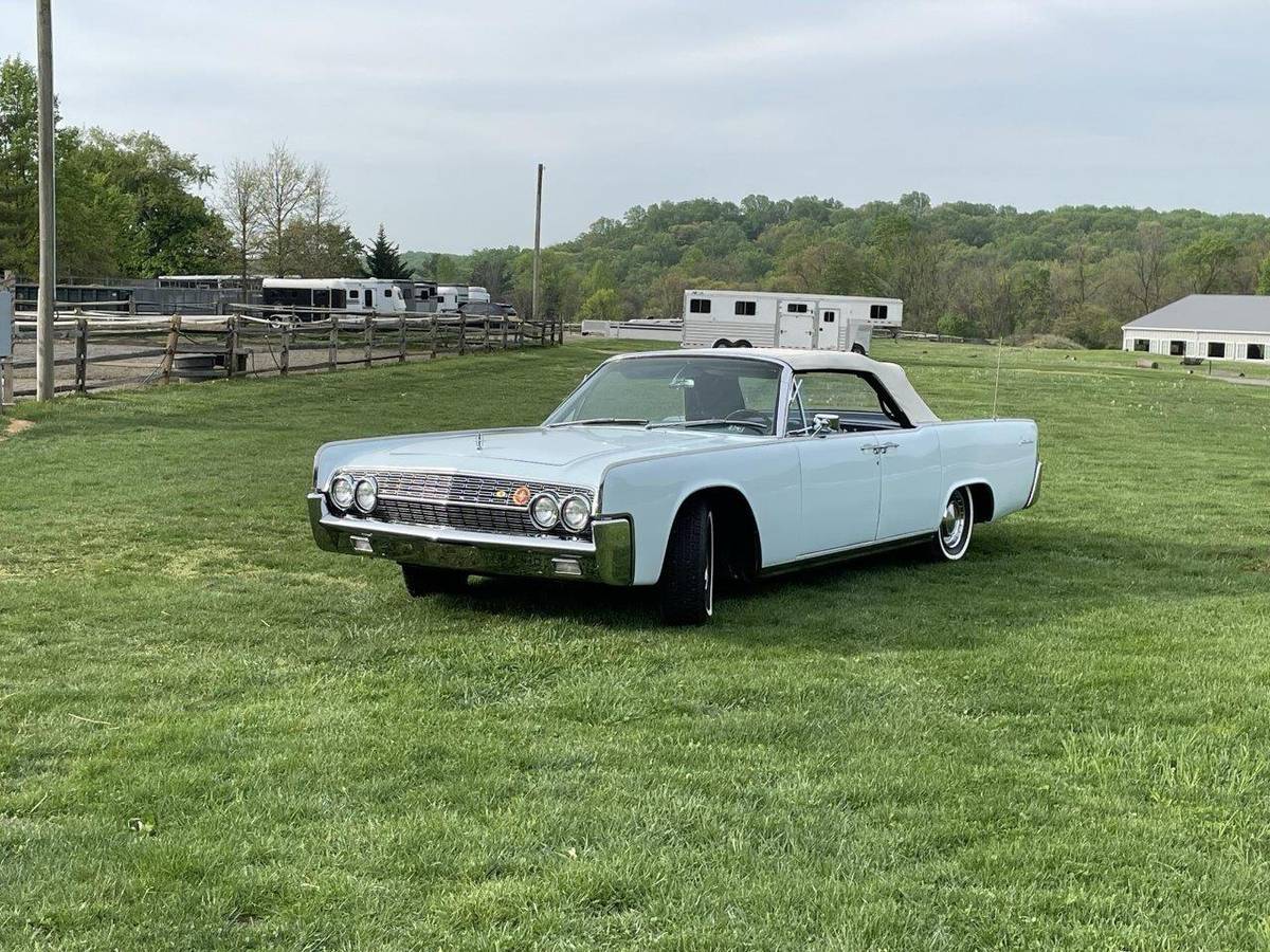 Lincoln-continental-1962-blue-5