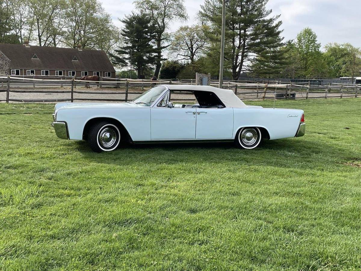 Lincoln-continental-1962-blue-6