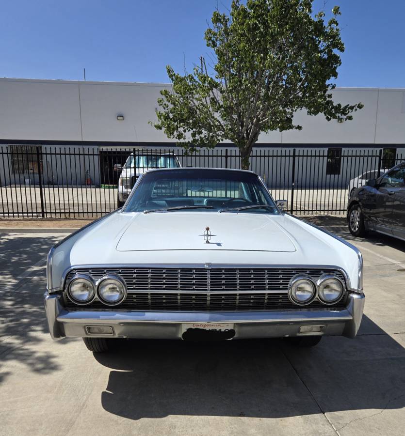 Lincoln-continental-1962-white-2