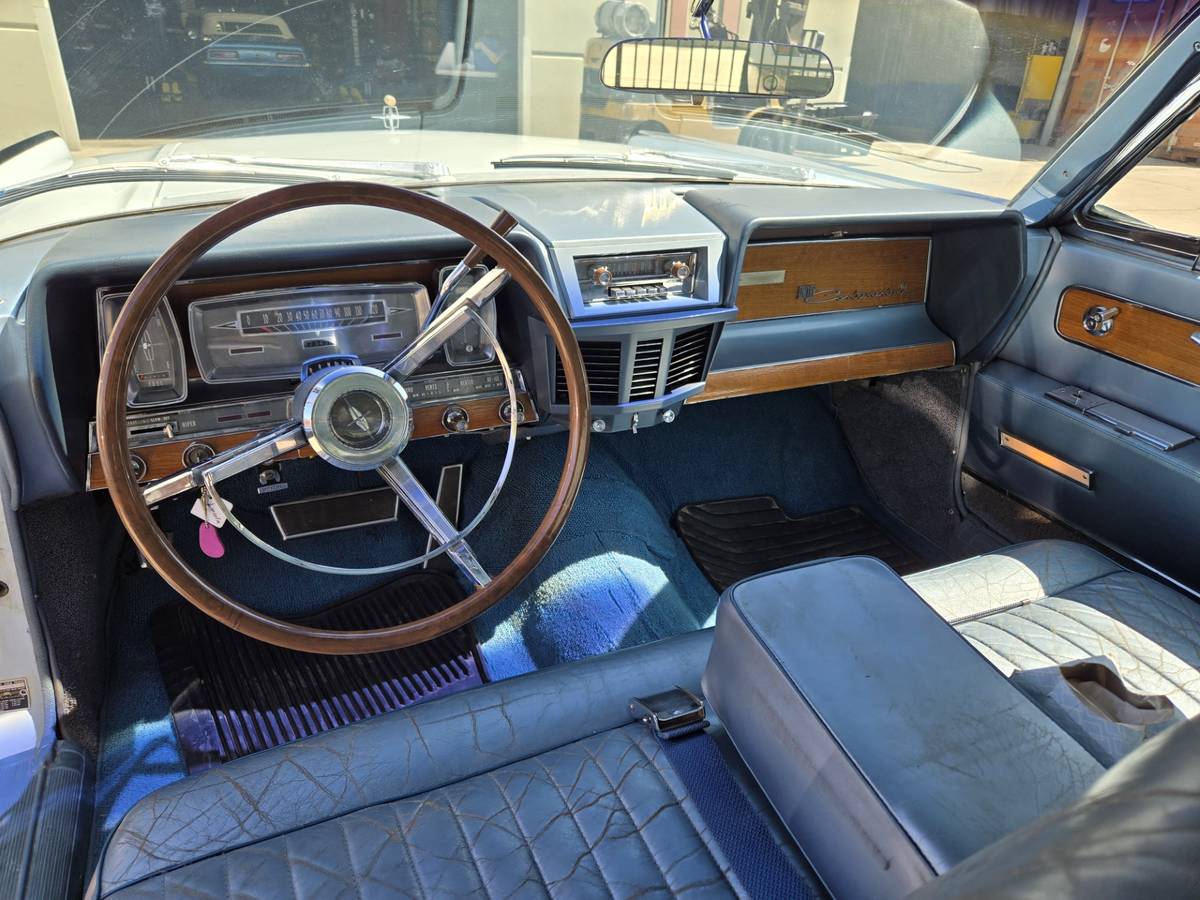 Lincoln-continental-1962-white-7