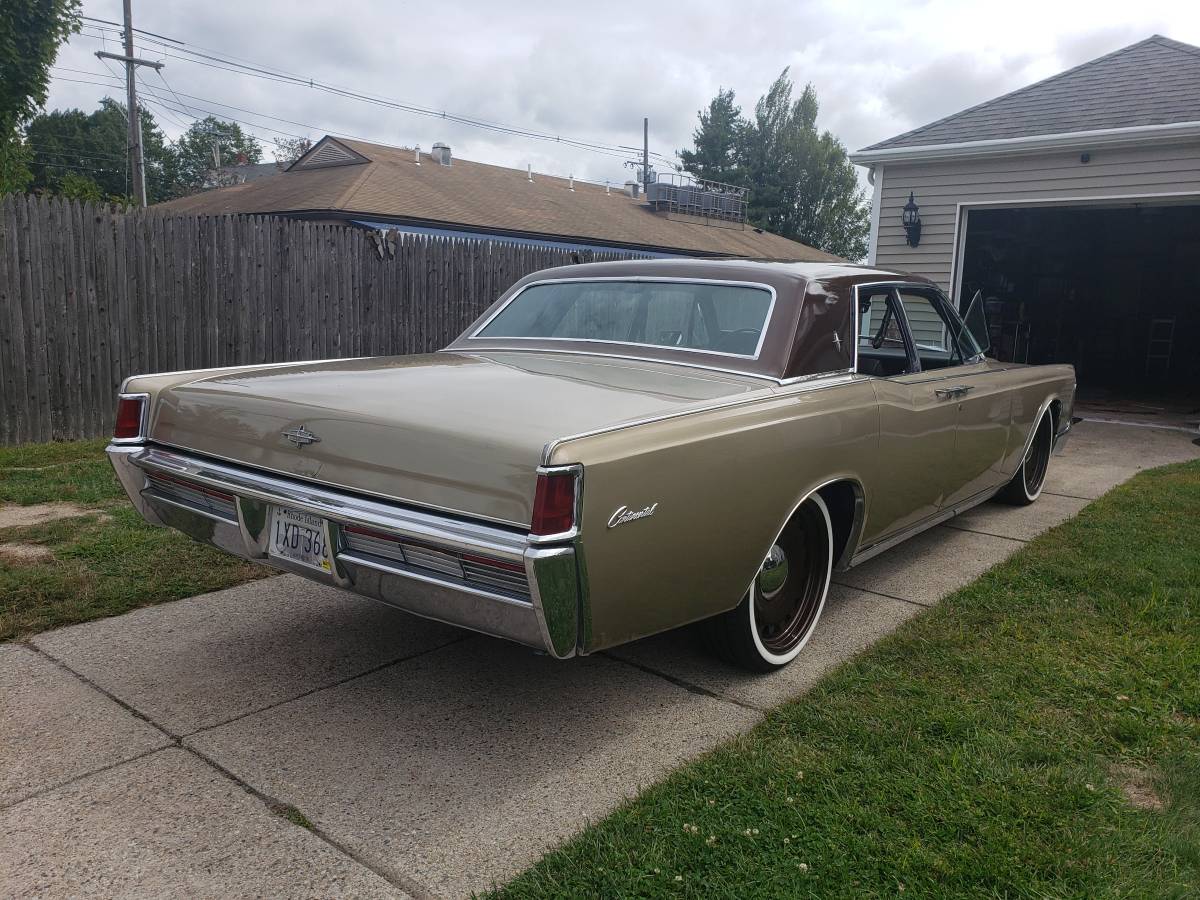 Lincoln-continental-1968-12