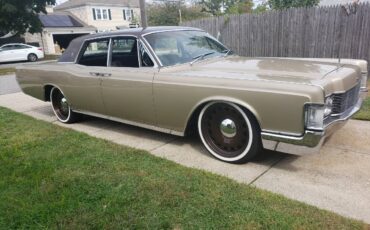 Lincoln-continental-1968