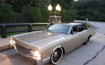 Lincoln-continental-1968-4
