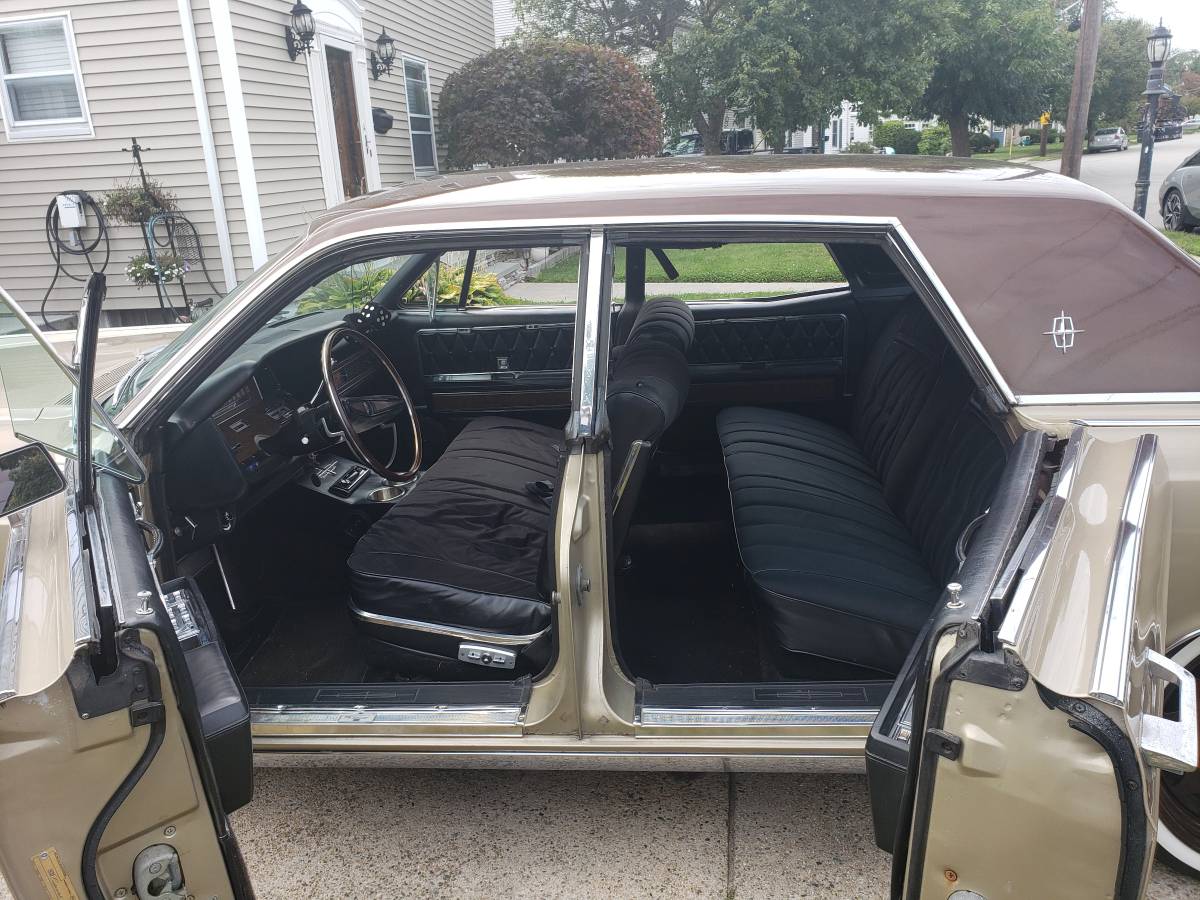 Lincoln-continental-1968-5