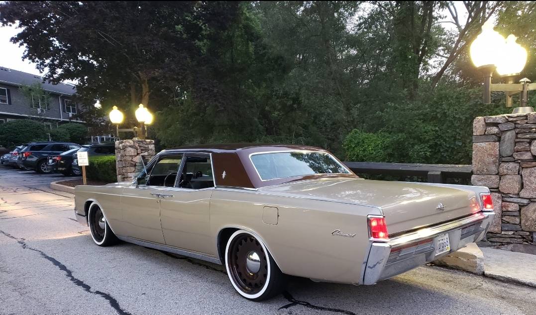 Lincoln-continental-1968-6