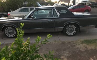 Lincoln-continental-1970-1