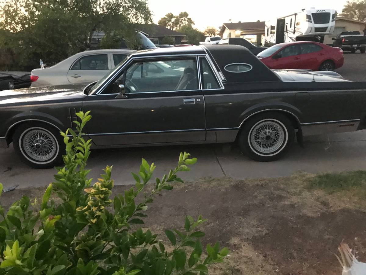 Lincoln-continental-1970-1