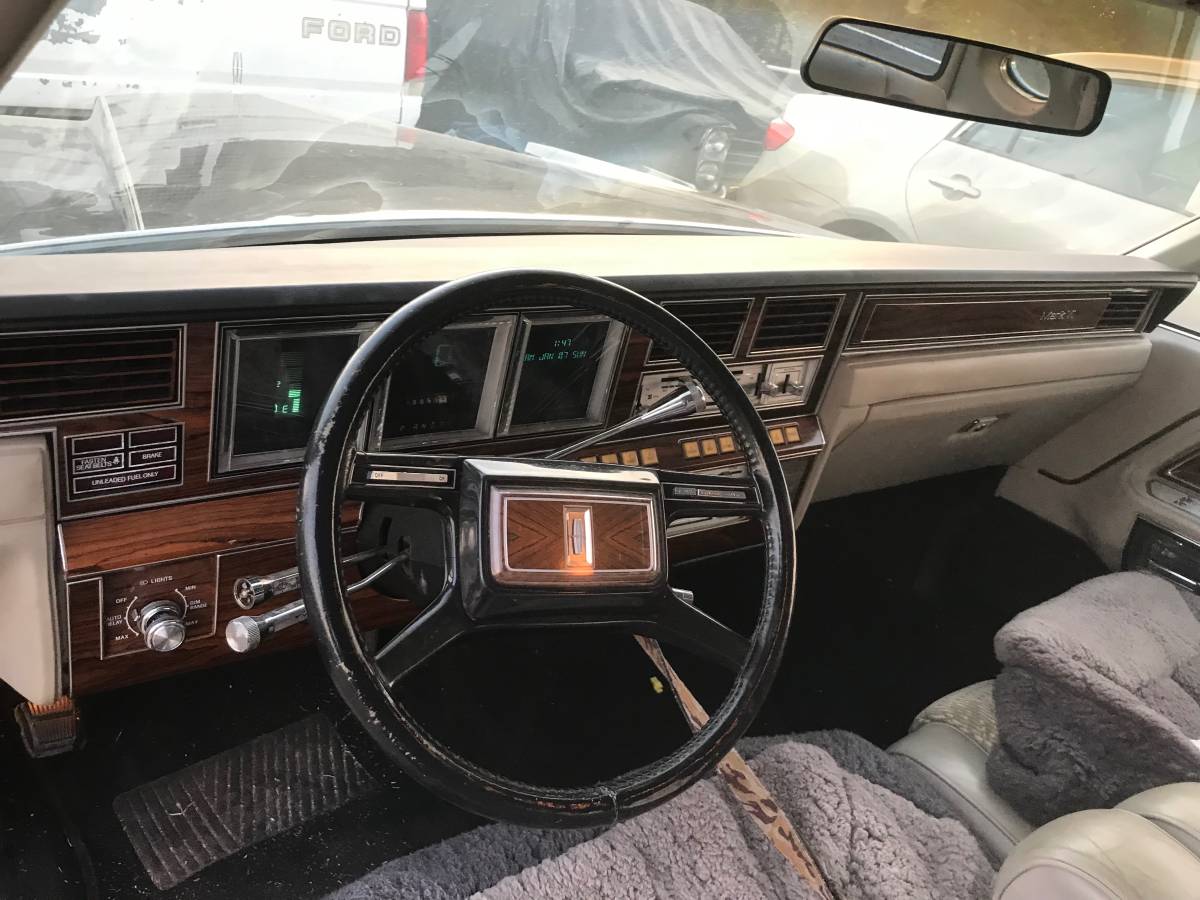 Lincoln-continental-1970-5