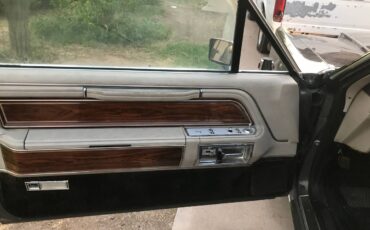 Lincoln-continental-1970-7
