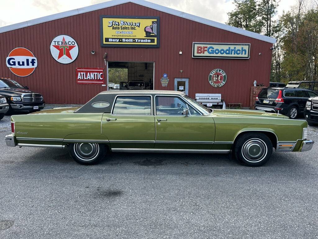 Lincoln-continental-1975-green-22