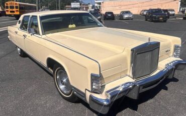 Lincoln-continental-1977-11