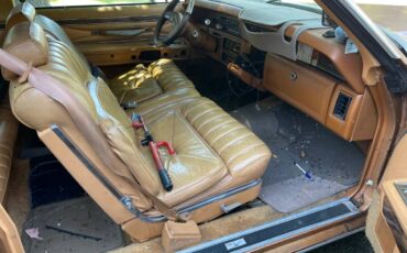 Lincoln-continental-1977-29