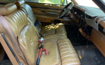 Lincoln-continental-1977-63