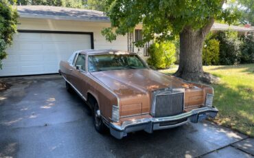 Lincoln-continental-1977-73