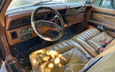 Lincoln-continental-1977-82