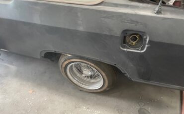 Lincoln-continental-1978-custom-4