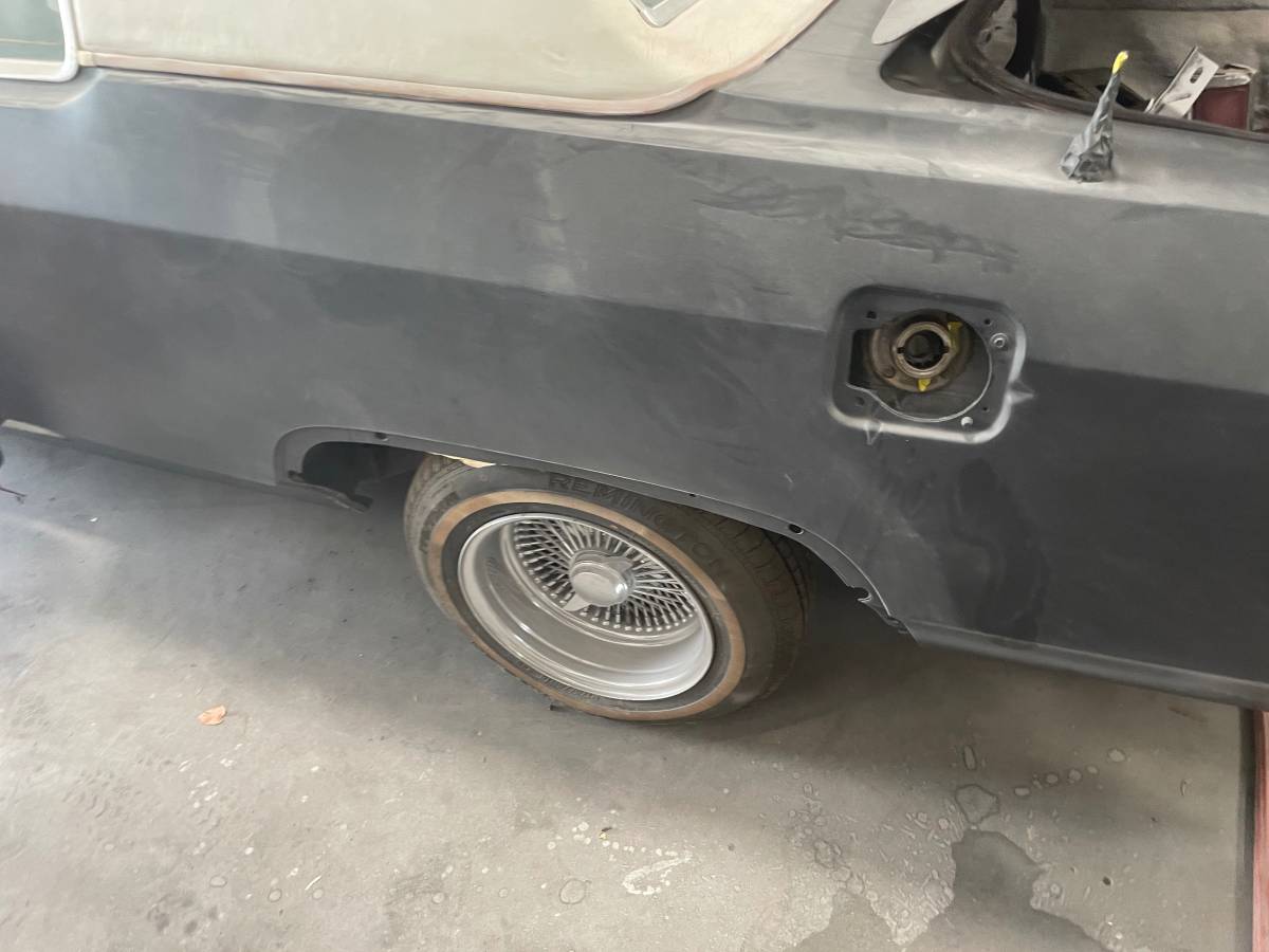 Lincoln-continental-1978-custom-4