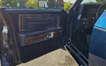 Lincoln-continental-1979-blue-11