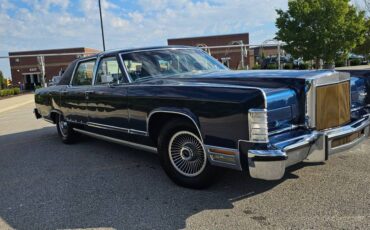 Lincoln-continental-1979-blue-15