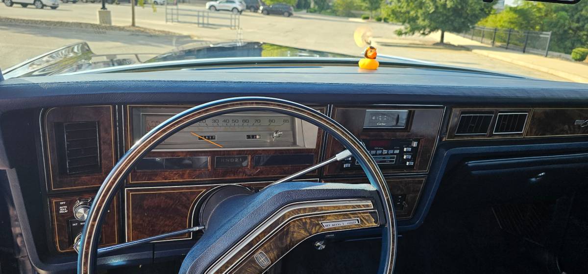 Lincoln-continental-1979-blue-7