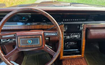 Lincoln-continental-1982-brown-6