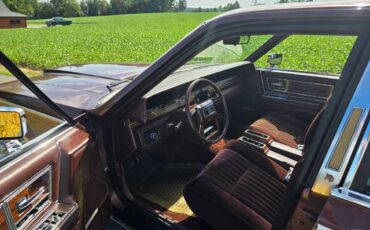 Lincoln-continental-1982-brown-7