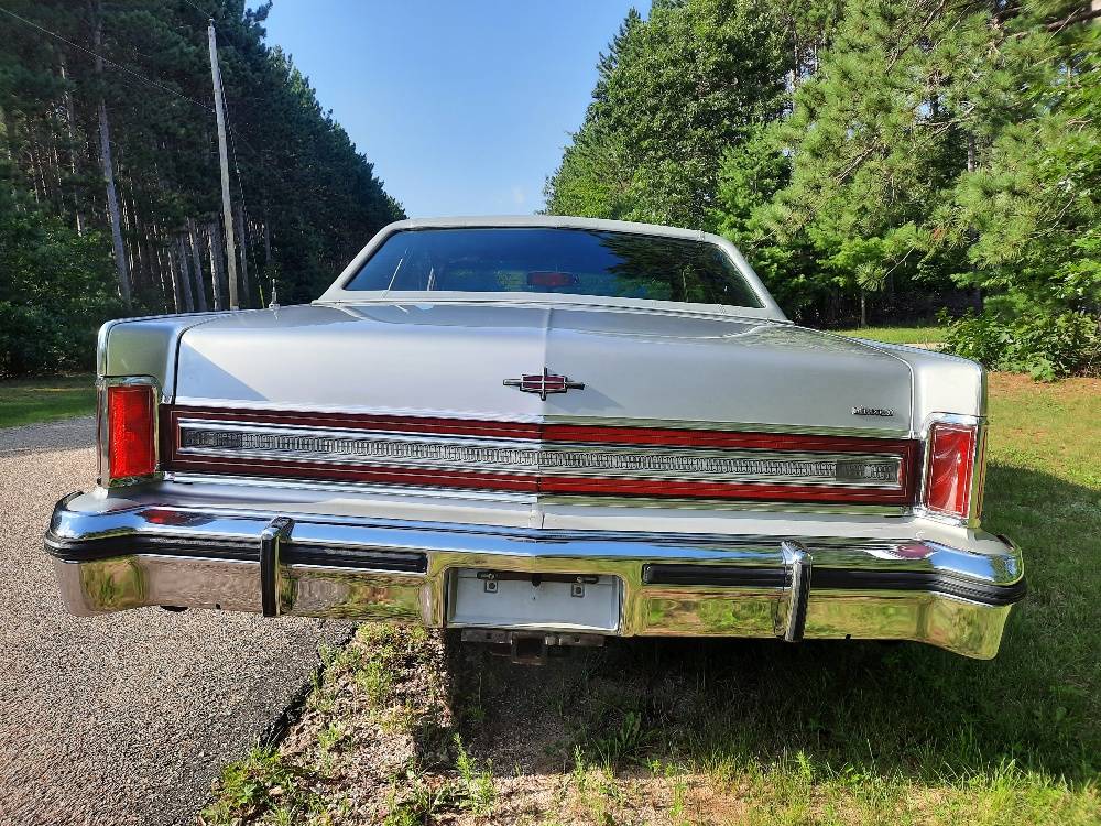 Lincoln-continental-coupe-1978-1