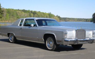 Lincoln-continental-coupe-1978-25