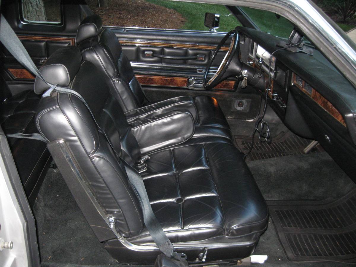 Lincoln-continental-coupe-1978-26