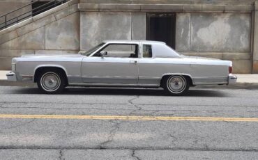 Lincoln-continental-coupe-1978-27
