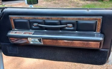 Lincoln-continental-coupe-1978-3