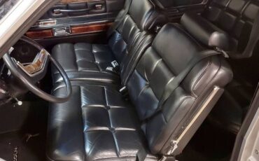Lincoln-continental-coupe-1978-33