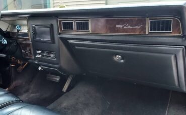 Lincoln-continental-coupe-1978-40