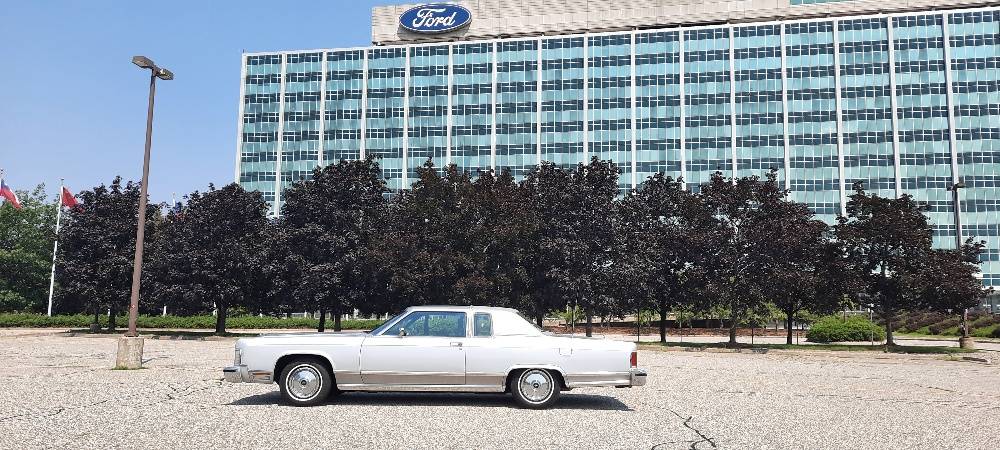 Lincoln-continental-coupe-1978-47