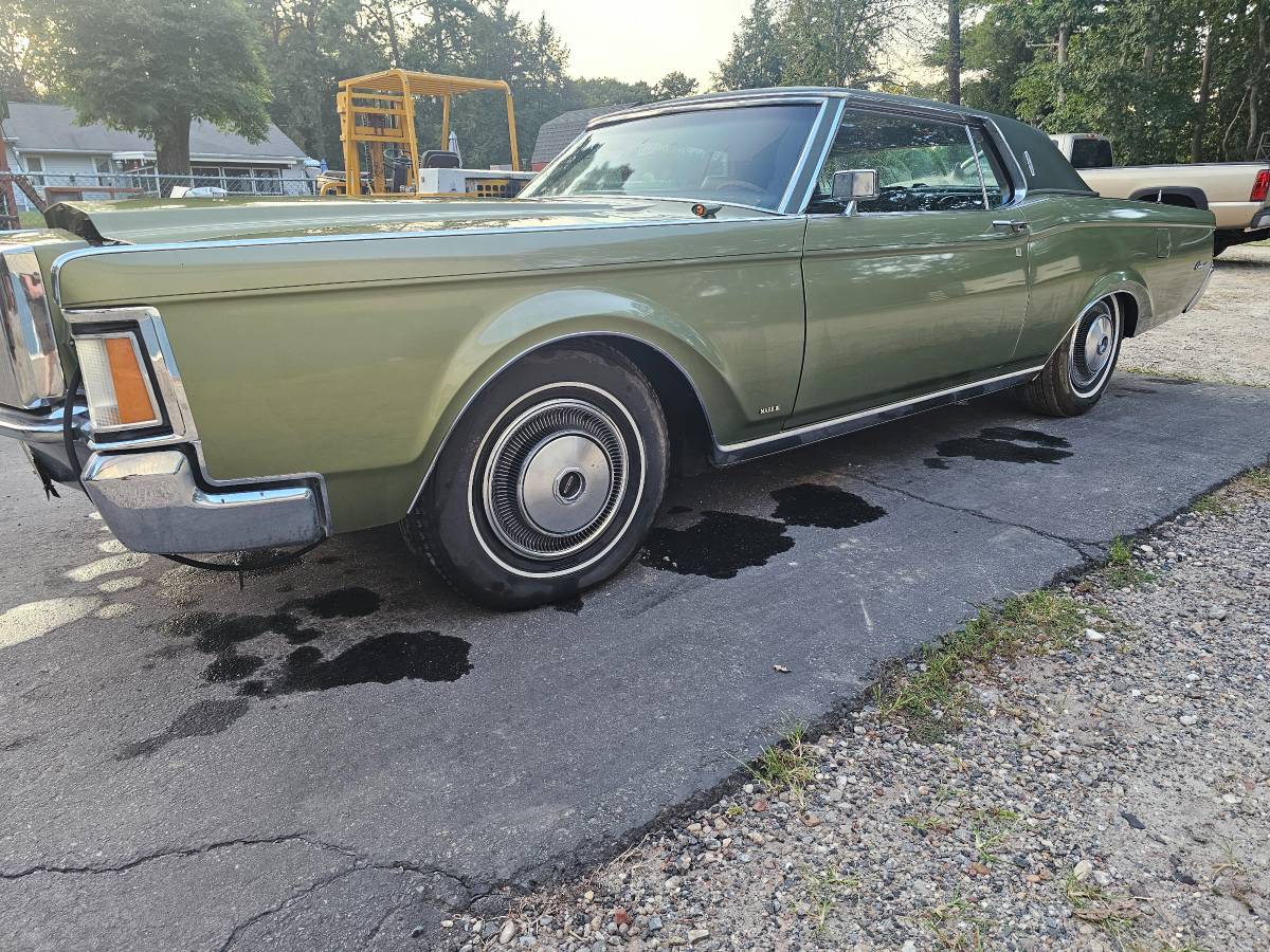 Lincoln-continental-mark-iii-1970-1