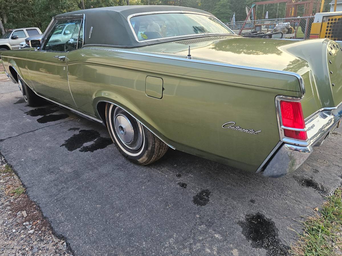 Lincoln-continental-mark-iii-1970-13