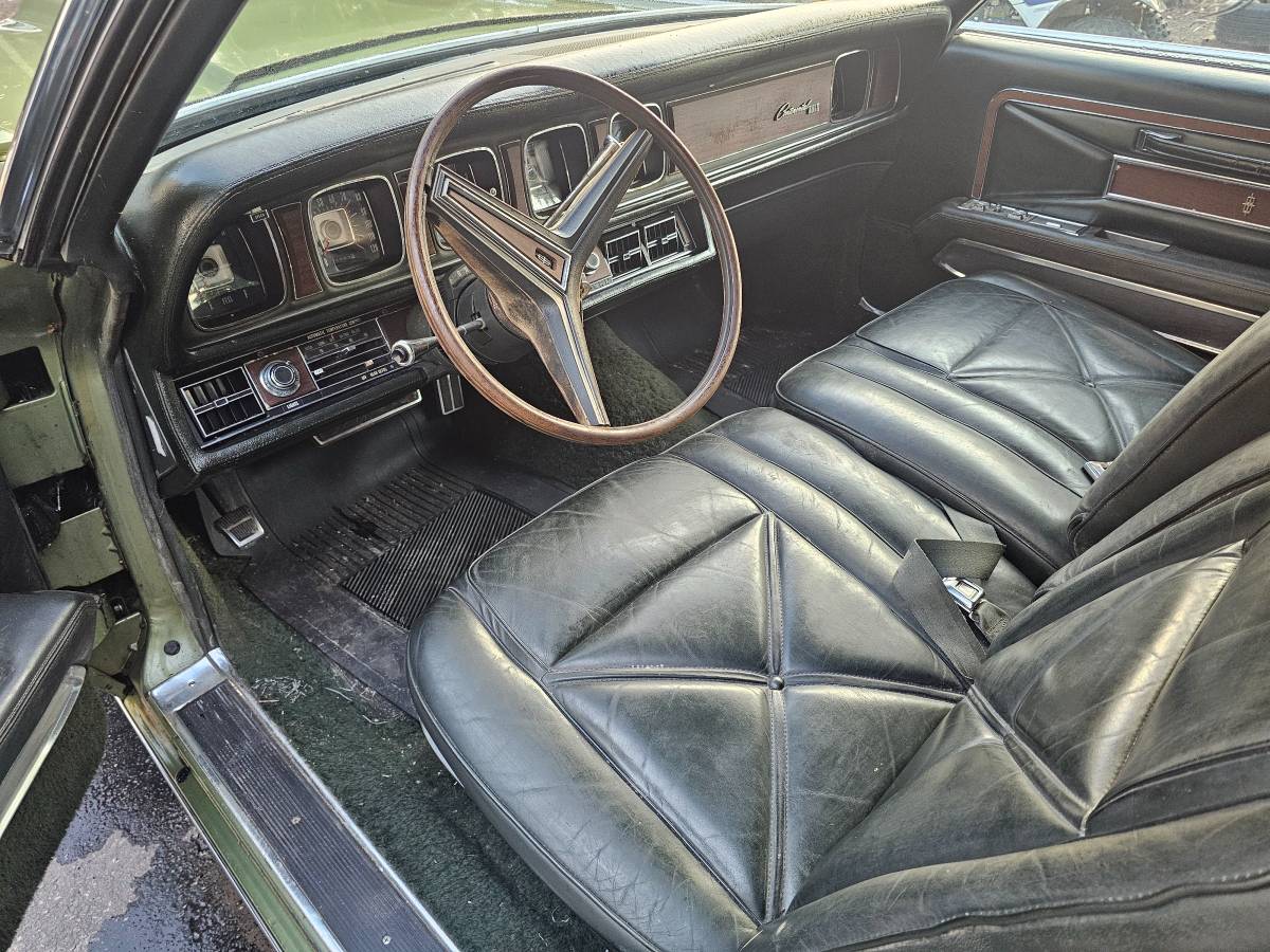 Lincoln-continental-mark-iii-1970-3