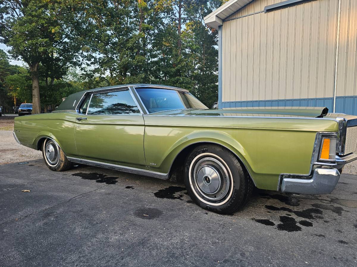 Lincoln-continental-mark-iii-1970