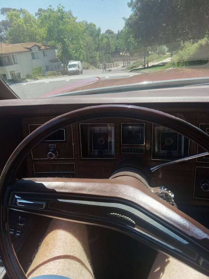 Lincoln-continental-mark-iv-1972-custom-2