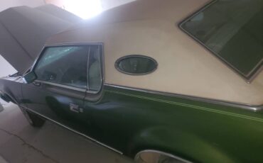 Lincoln-continental-mark-iv-1973-green-5