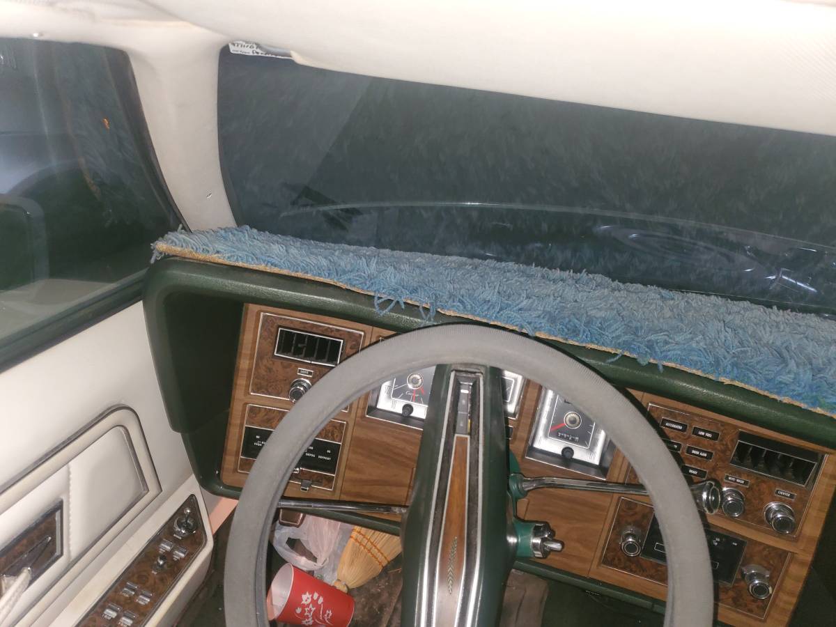 Lincoln-continental-mark-iv-1973-green-8