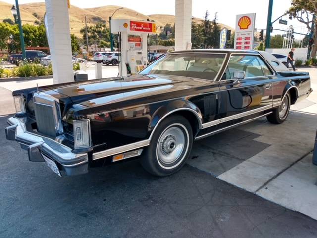 Lincoln-continental-mark-v-1977-black-1