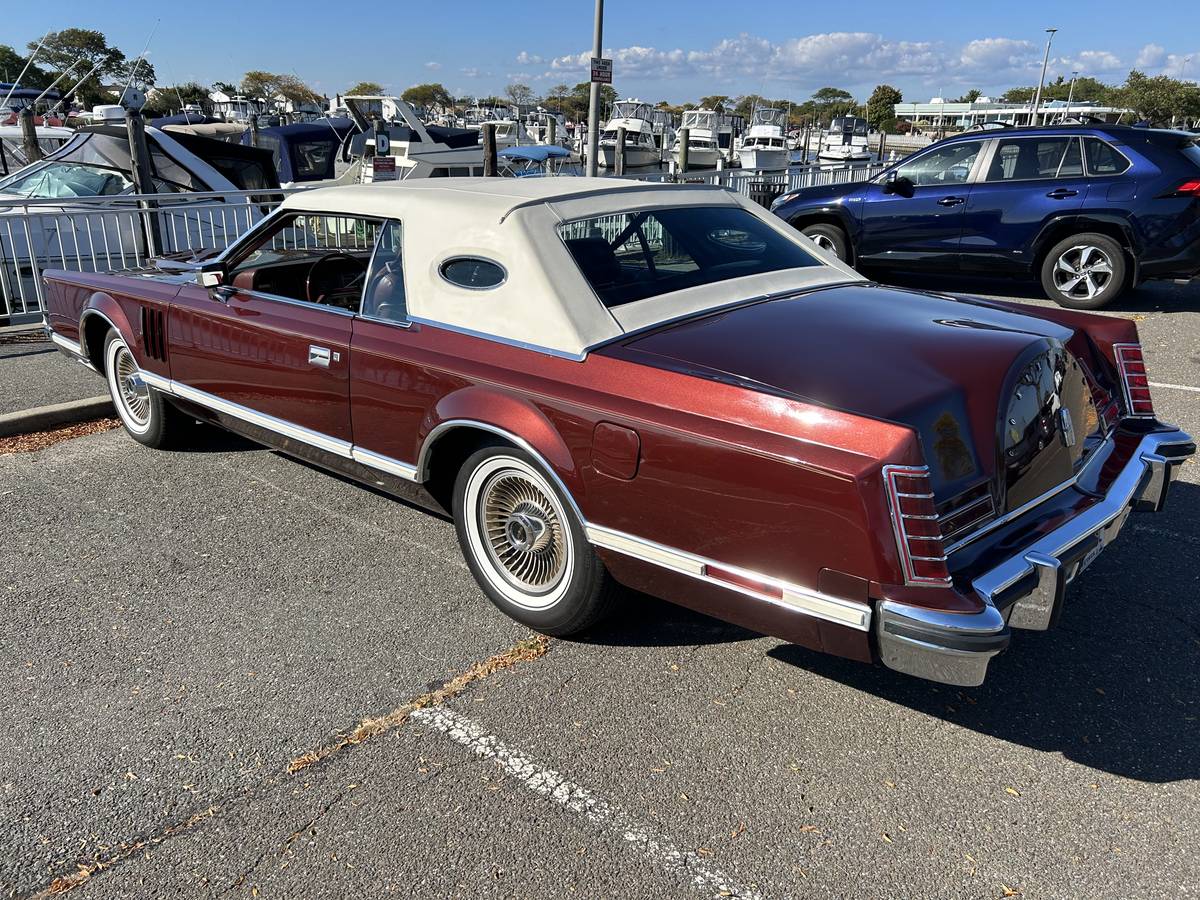 Lincoln-continental-mark-v-1978-red-2
