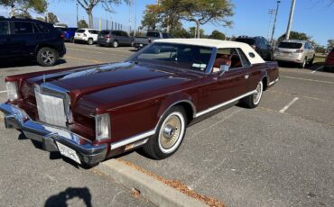 Lincoln-continental-mark-v-1978-red