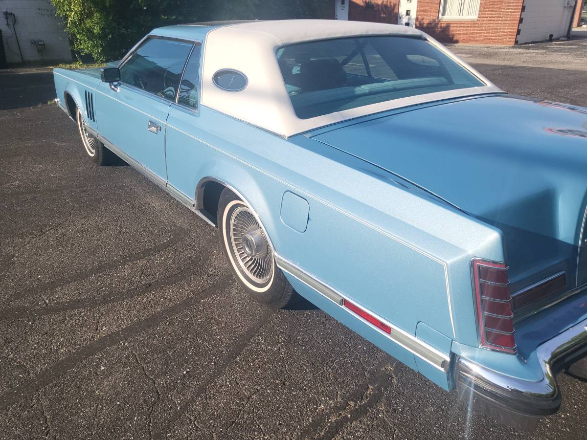 Lincoln-continental-mark-v-1979-blue-8